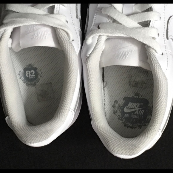 Nike Air Force 1 LE - Picture 7 of 12